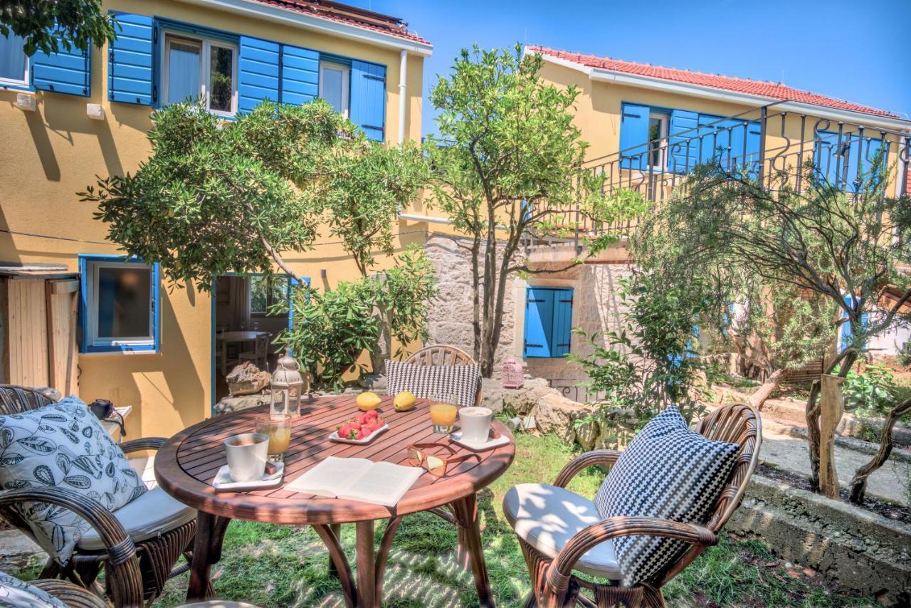 Eco Aparthotel The Dreamers'S Club 鲁巴达 外观 照片